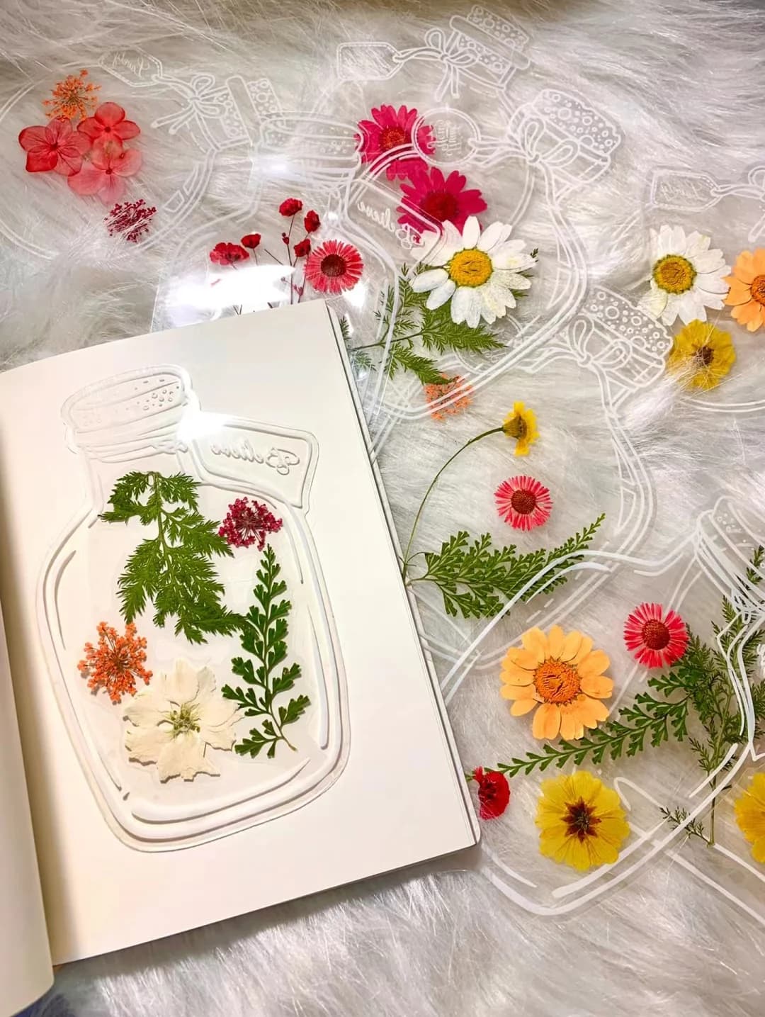 FlowerClips™ - stwórz unikalną pamiątkę z kwiatów